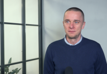 Mieszanie różnych włókien tkanin utrudnia ich recykling. Świadomy dobór materiałów na etapie produkcji kluczem do czystszego środowiska