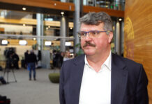 M. Wąsik (PiS): Istnieją lepsze narzędzia ostrzegania niż Alert RCB. Wymagają jednak nałożenia na operatorów komórkowych nowych obowiązków